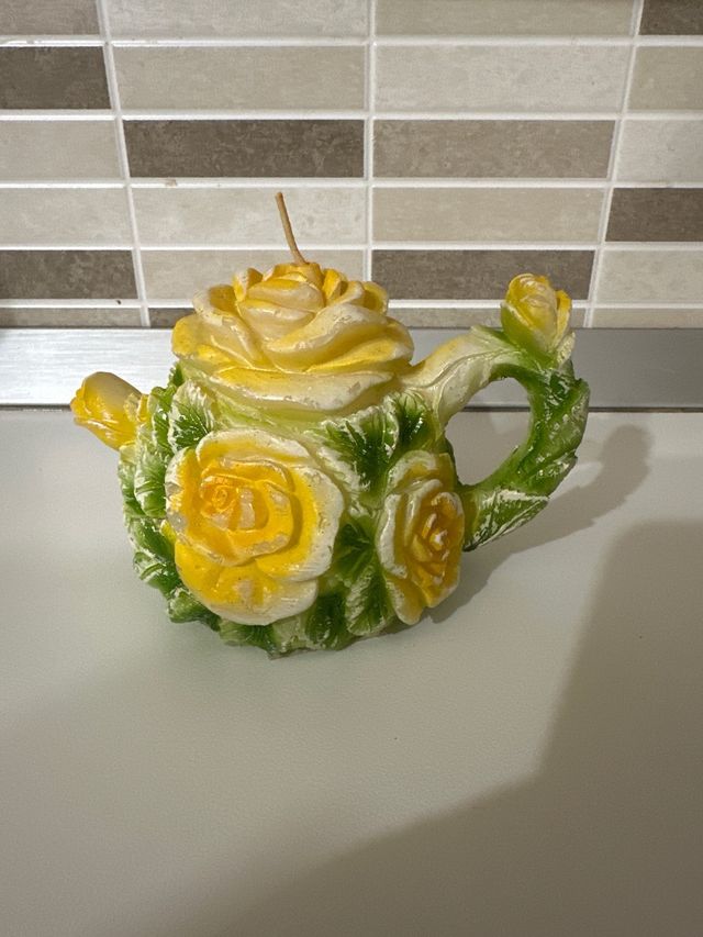 Candela a forma di teiera