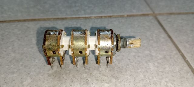 Potenciómetro múltiple