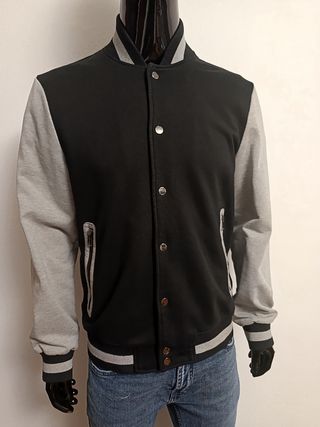Chaqueta universitaria Guess