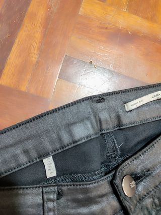 Pantalón biker zara