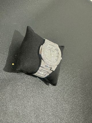Reloj brillante