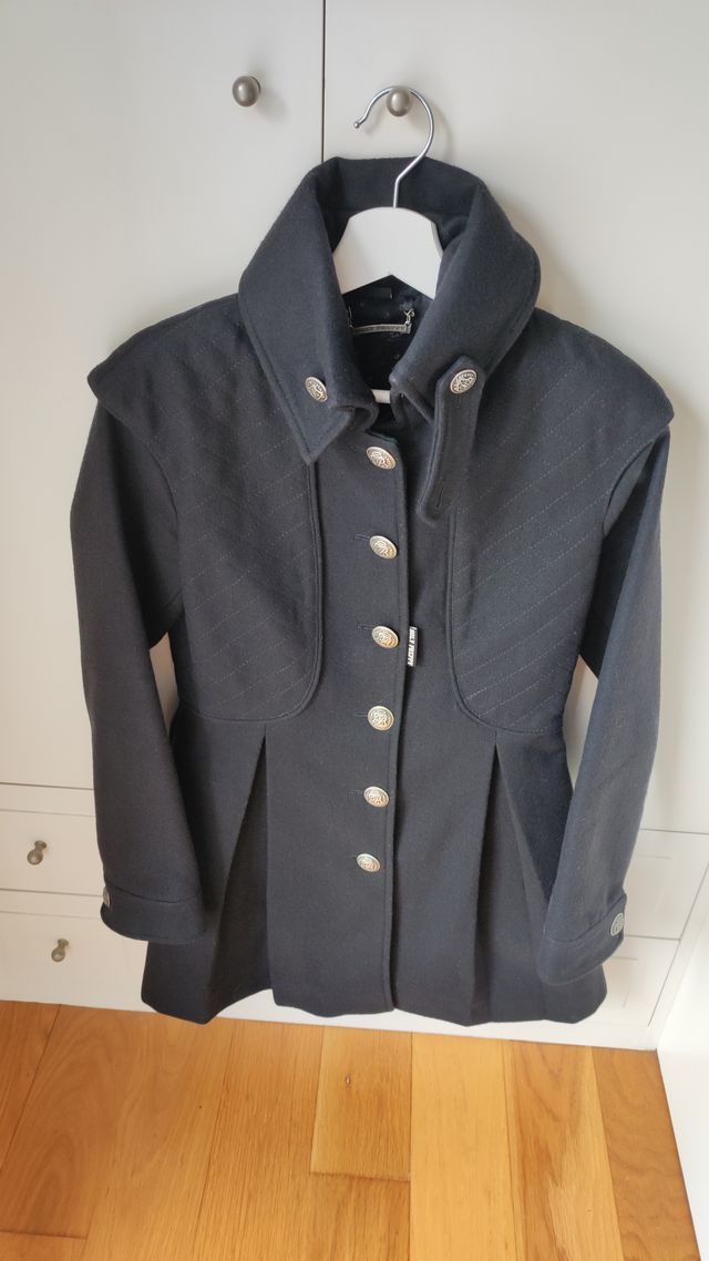 Abrigo paño negro Highly Preppy