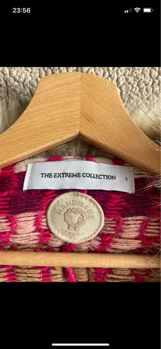Abrigo rosa con pompones bohemio piel y lana