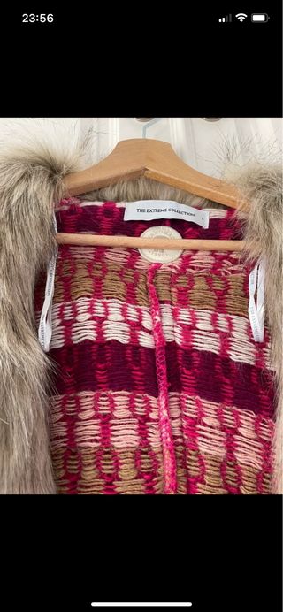 Abrigo rosa con pompones bohemio piel y lana