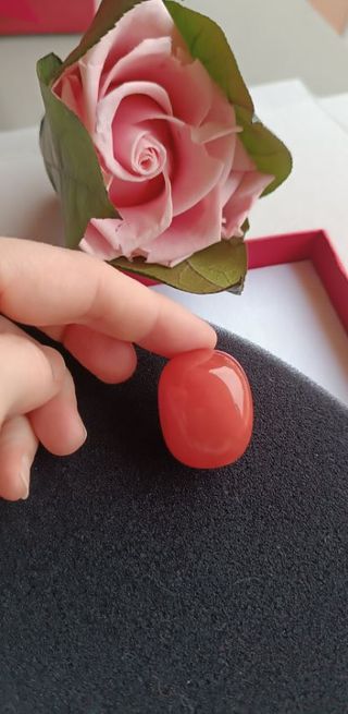 Nuovo- Quarzo rosso burattato di 22 gr , 3 cm