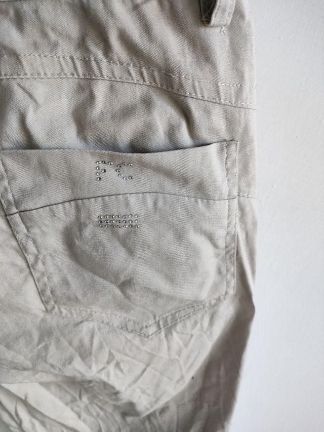 Pantaloni beige leggeri