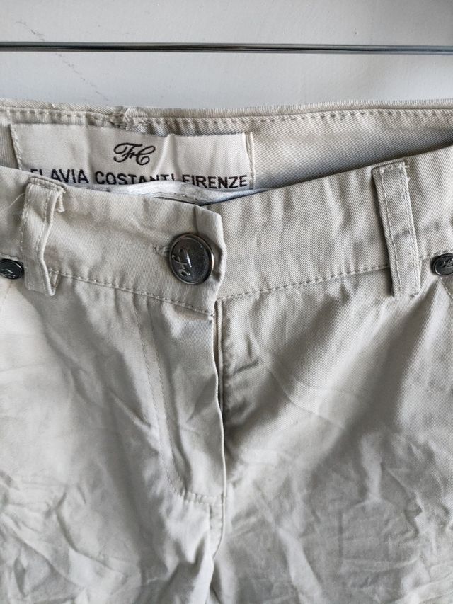 Pantaloni beige leggeri