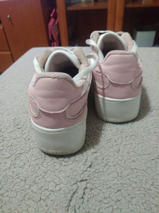 Zapatillas deportivas mujer talla 35.