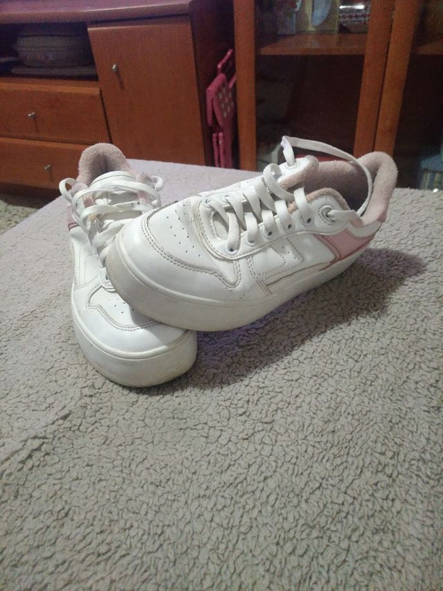 Zapatillas deportivas mujer talla 35.