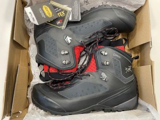 BOTAS DE MONTAÑA ARCTERYX BORA 2 MID GORE TEX