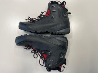 BOTAS DE MONTAÑA ARCTERYX BORA 2 MID GORE TEX