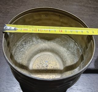 Jardinera de latón antigua