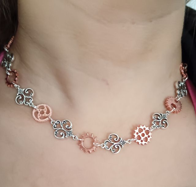 Collana bigiotteria steampunk elegante