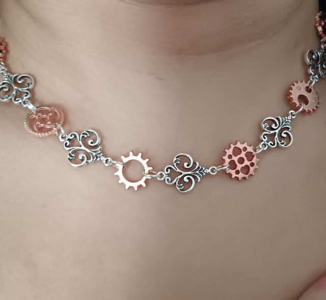 Collana bigiotteria steampunk elegante