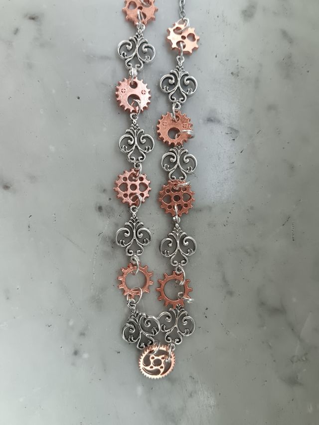 Collana bigiotteria steampunk elegante