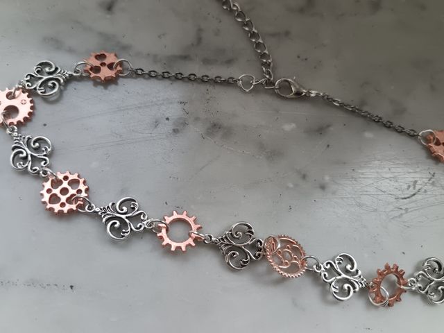 Collana bigiotteria steampunk elegante