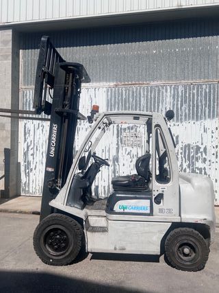CARRETILLA UNICARRIES NISSAN 3.2 TN TRIPLE 6 m. MA