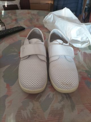 ZAPATOS DE TRABAJO PARA MUJER 