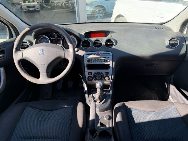 Peugeot 308 2012