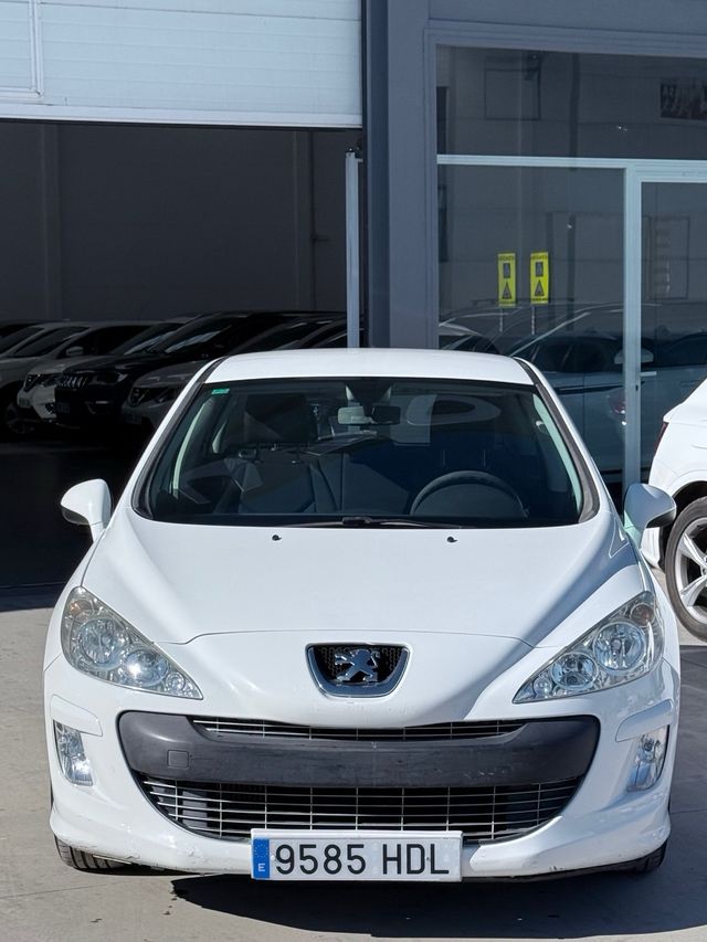 Peugeot 308 2012