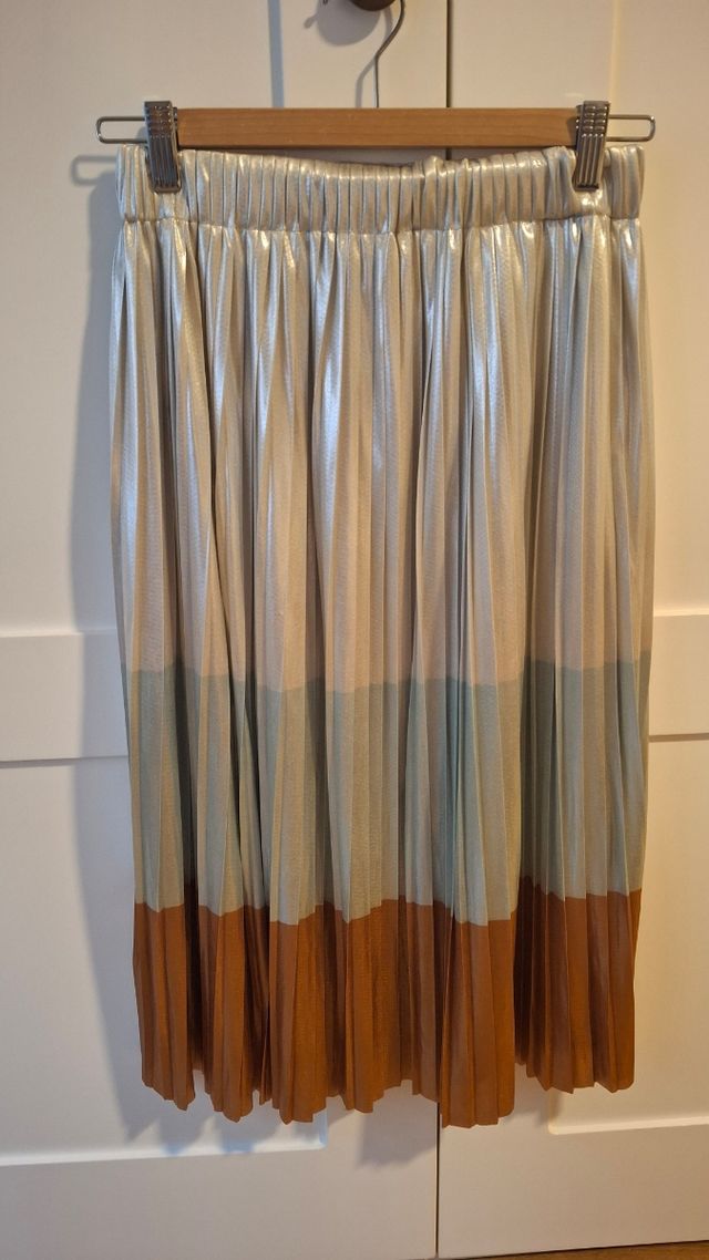 FALDA PLISADA METALIZADA
