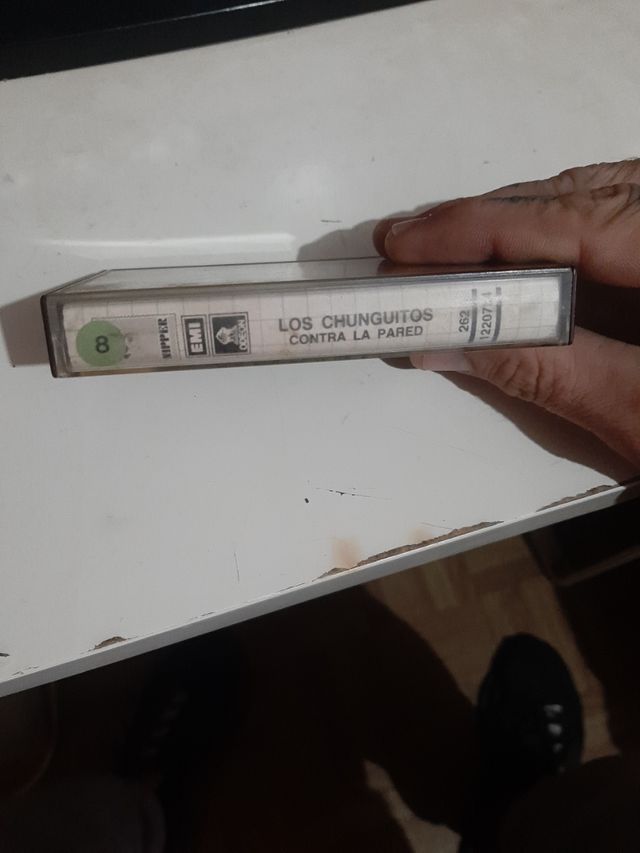 LOS CHUNGUITOS contra la pared 