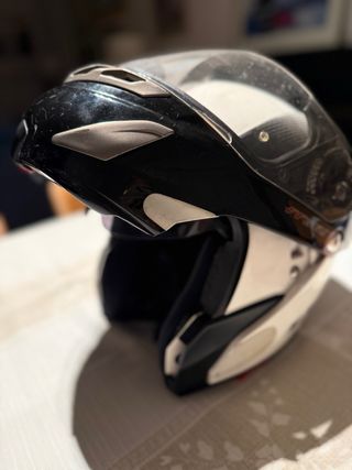 Cascos integrales y guantes de moto todo incluido