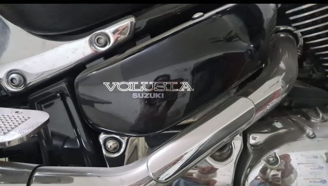 Moto Suzuki Intruder 800 