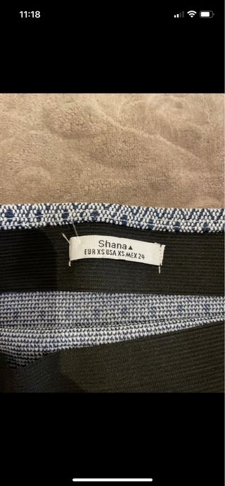 Falda larga de tubo  Marca Shana  Talla XS