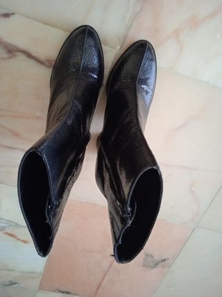 Botins pretos Zara