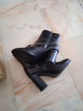 Botins pretos Zara
