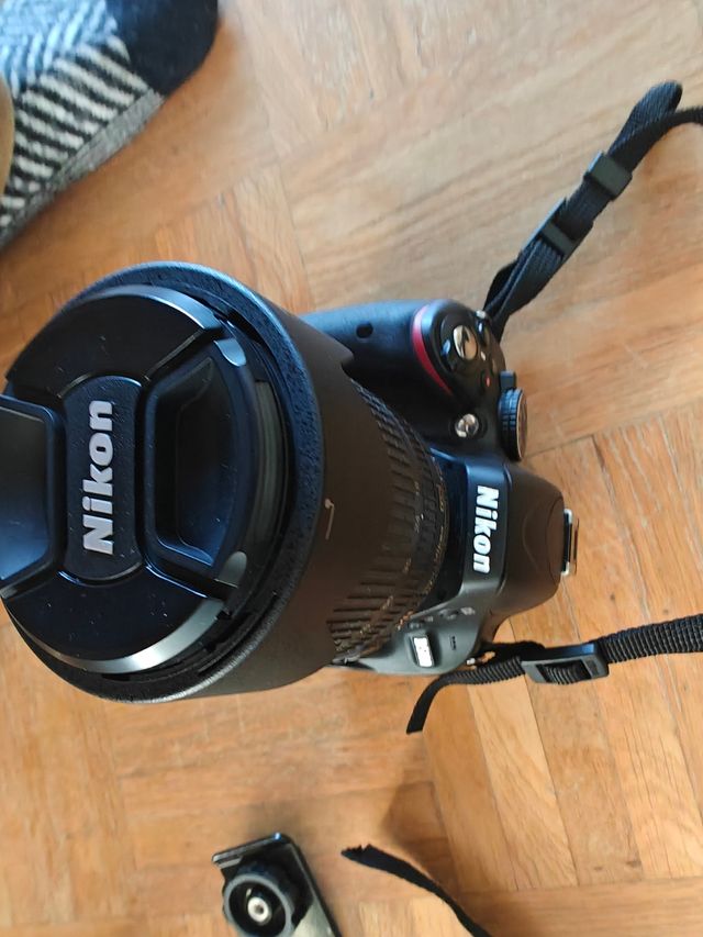 Kit Nikon D5100 más extras