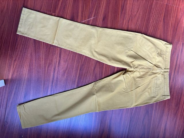 Pantaloni Sfera color senape
