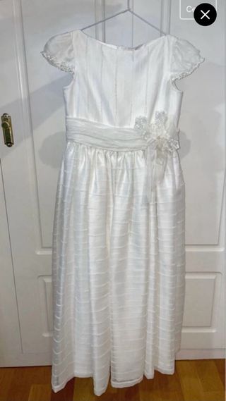 vestido de comunion de firma Devota y Lomba