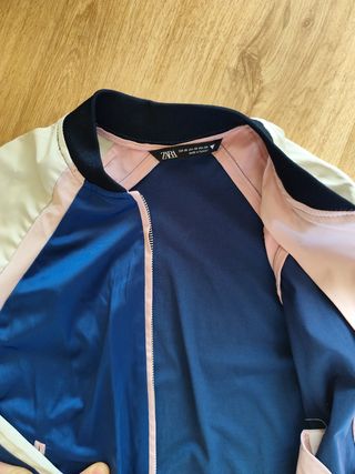 Bomber satinada, talla xs Zara 