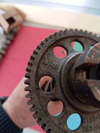 Árbol levas escape BMW 2.0 d 224954200