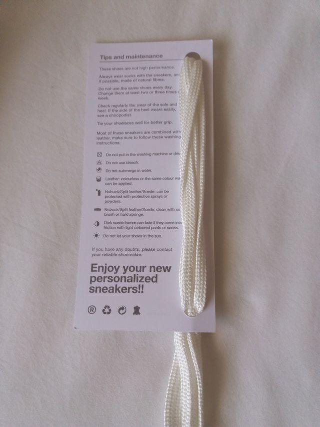 Zapatillas deportivas chica.