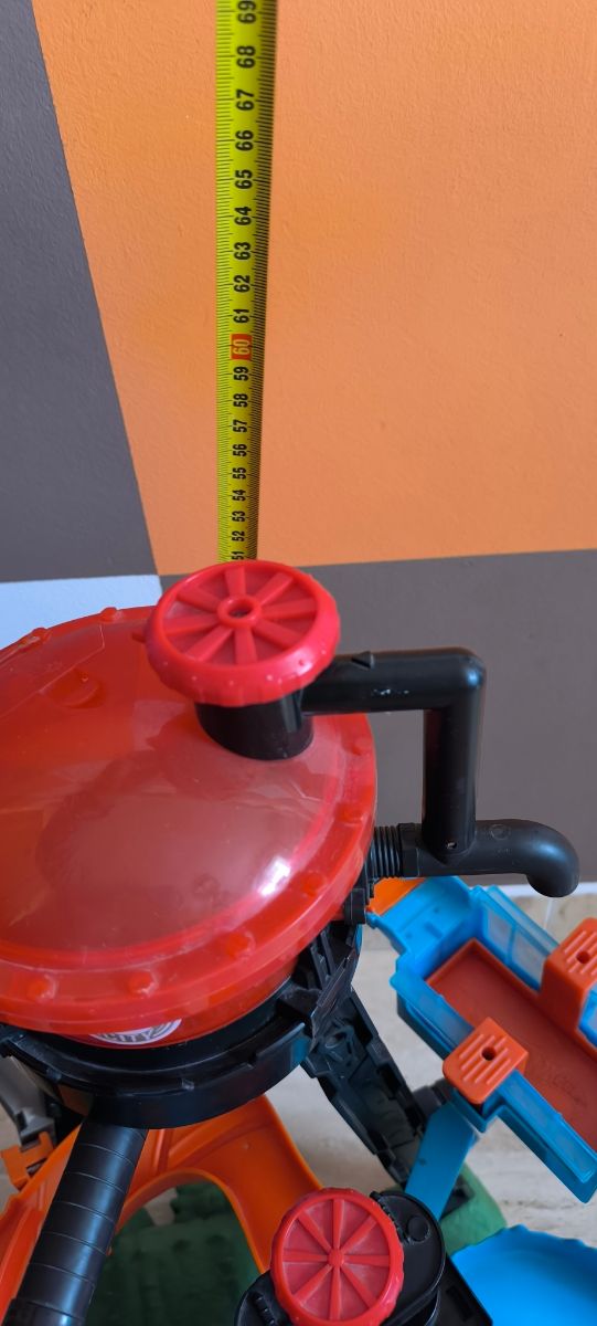 Hot wheels cocodrilo túnel de lavado