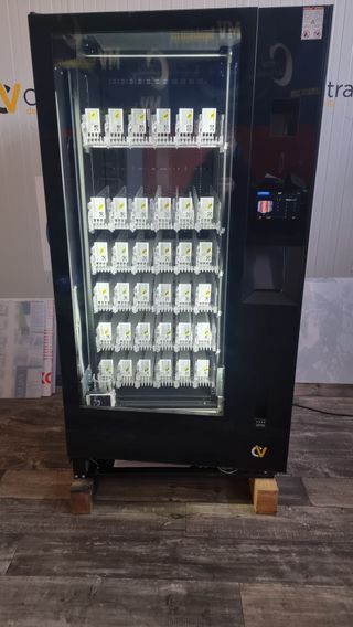 MAQUINA VENDING BEBIDAS FRÍAS