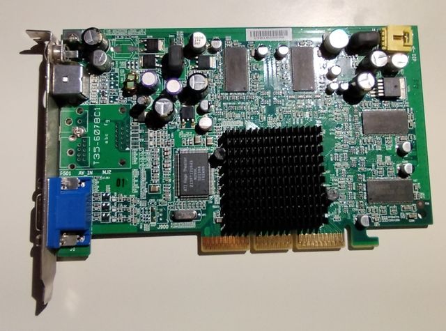 Tarjeta gráfica ATI Rage Theater Radeon 9000