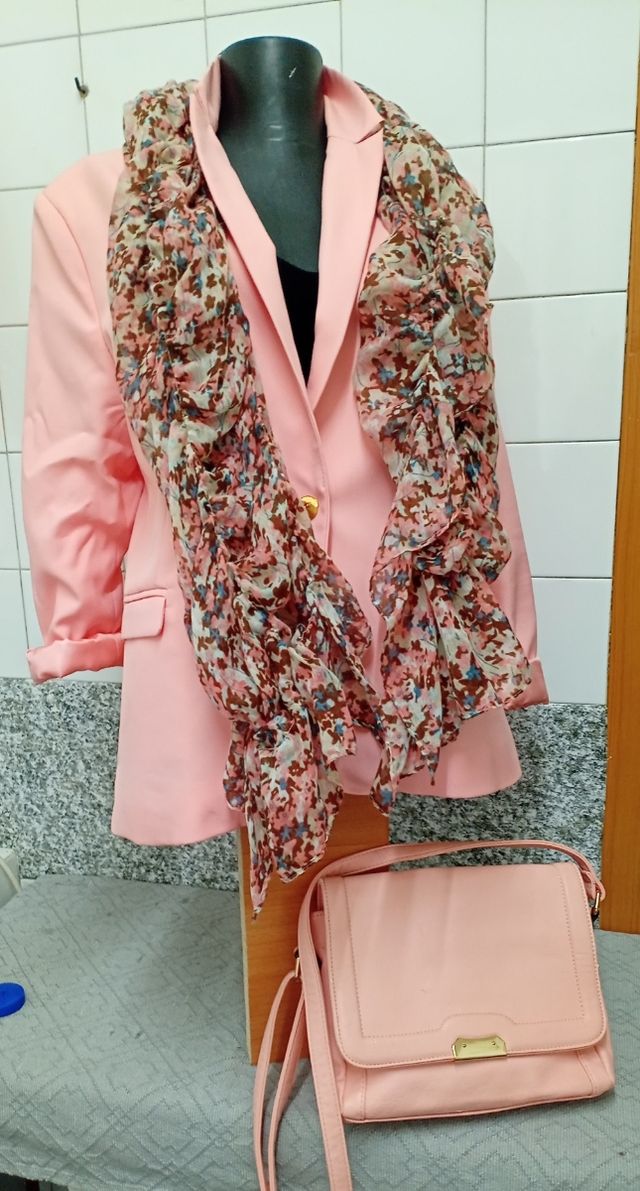 Conjunto blazer rosa pastel + bolso