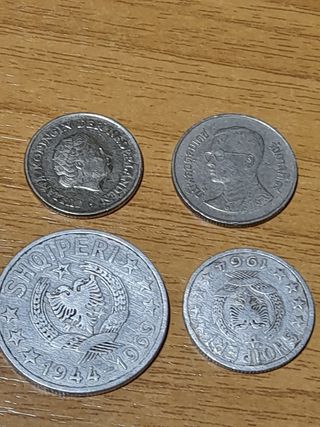 LOTTO DI N. 11 MONETE STRANIERE