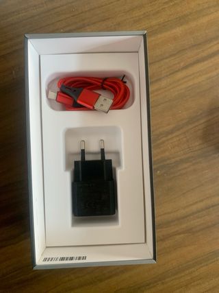Sony XZ Premium Android 15
