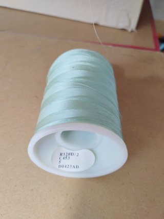 Filato ricamo viscosa cono 5000m