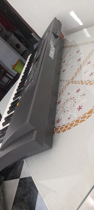 Teclado Yamaha PSR-200