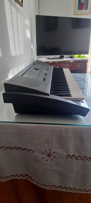 Teclado Yamaha PSR-200