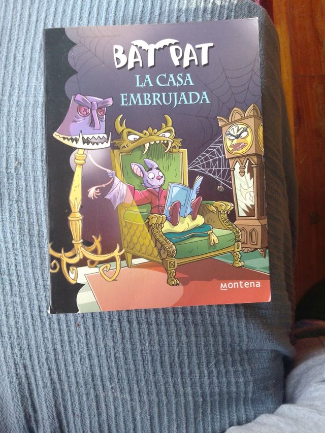 La casa embrujada (Serie Bat Pat 14) (Spanish Edition)