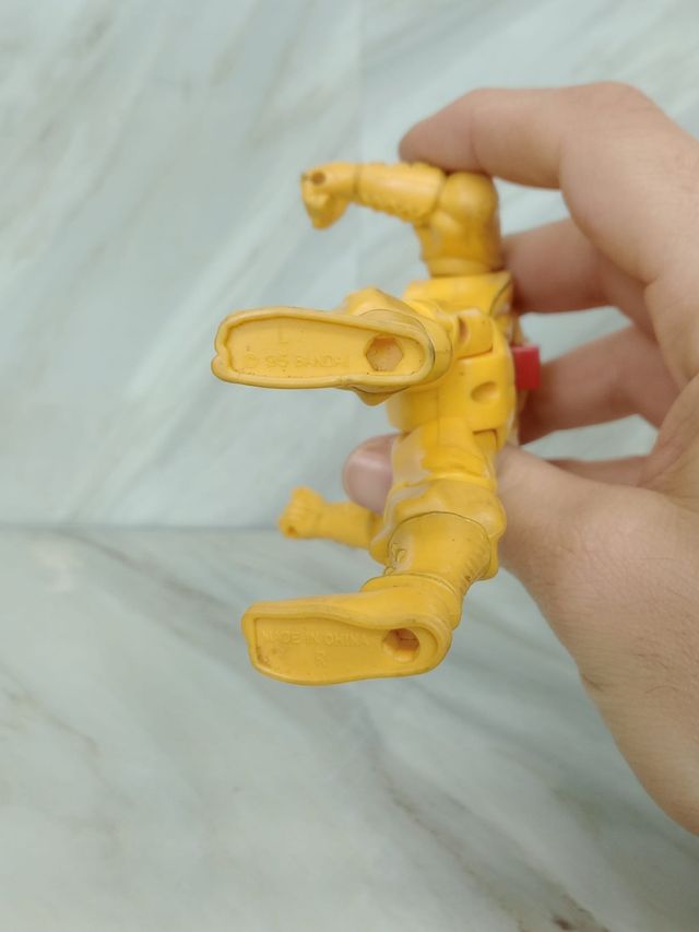 Power Rangers Ninja Yellow Kick Action Bandai 1995