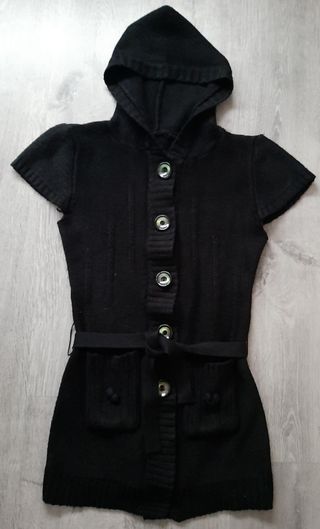 Chaqueta sin mangas con capucha