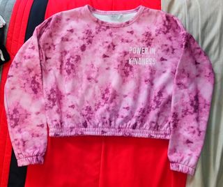 Conjunto de chándal rosa de chica